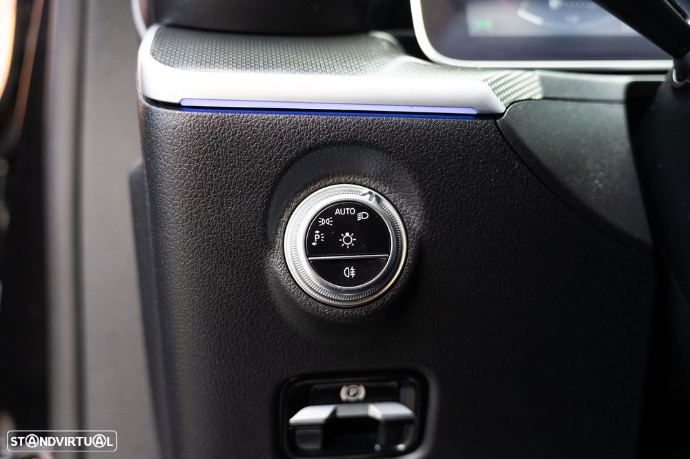 Mercedes-Benz C 300 e AMG Line - 24