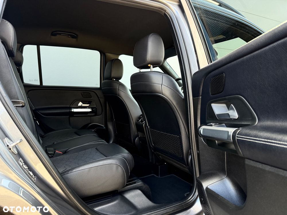 Mercedes-Benz GLB 200 d 4-Matic AMG Line 8G-DCT - 30