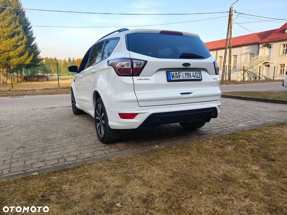 Ford Kuga 1.5 EcoBoost 2x4 ST-Line - 26