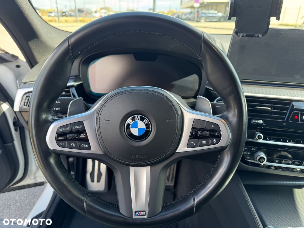 BMW Seria 5 520d xDrive mHEV M Sport sport - 8