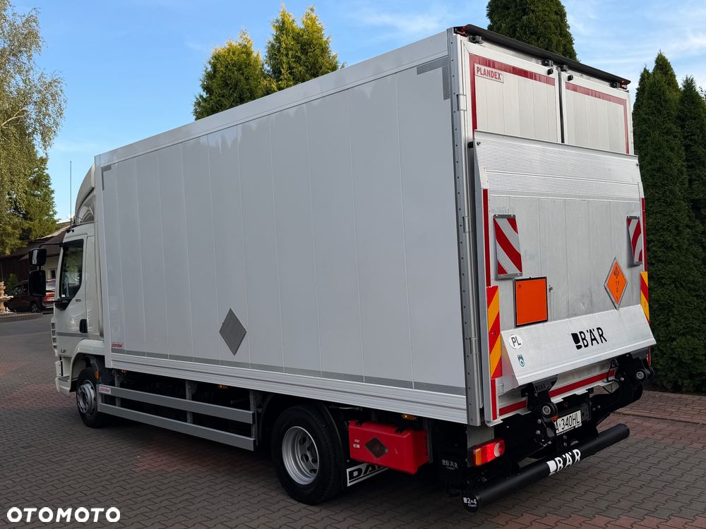 DAF DAF LF 12.260 AUTOMAT / PEŁNY ADR / LODÓWKA /SALON POLSKA / WINDA 1.5 TONY / PRZEBIEG 138.000 TYŚ KM / JEDYNY W POLSCE / FABRYCZNIE NOWY / UNIKAT / ŁÓŻKO / WOZIŁ AMUNICJE / KONTENER CAŁY WYBITY / PACHNIE NOWOŚCIĄ - 6