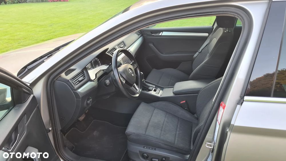 Skoda Superb 1.6 TDI DSG Ambition - 8