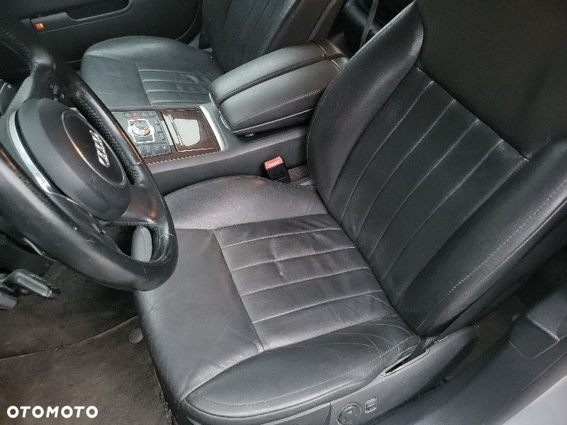 Audi A8 - 8