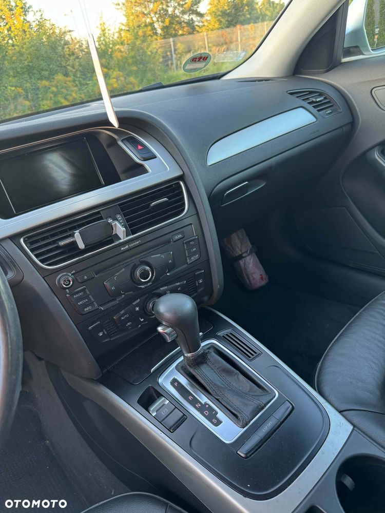 Audi A4 Limousine - 11