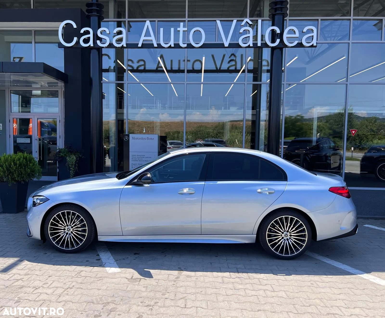 Mercedes-Benz C 300 MHEV 4MATIC - 2