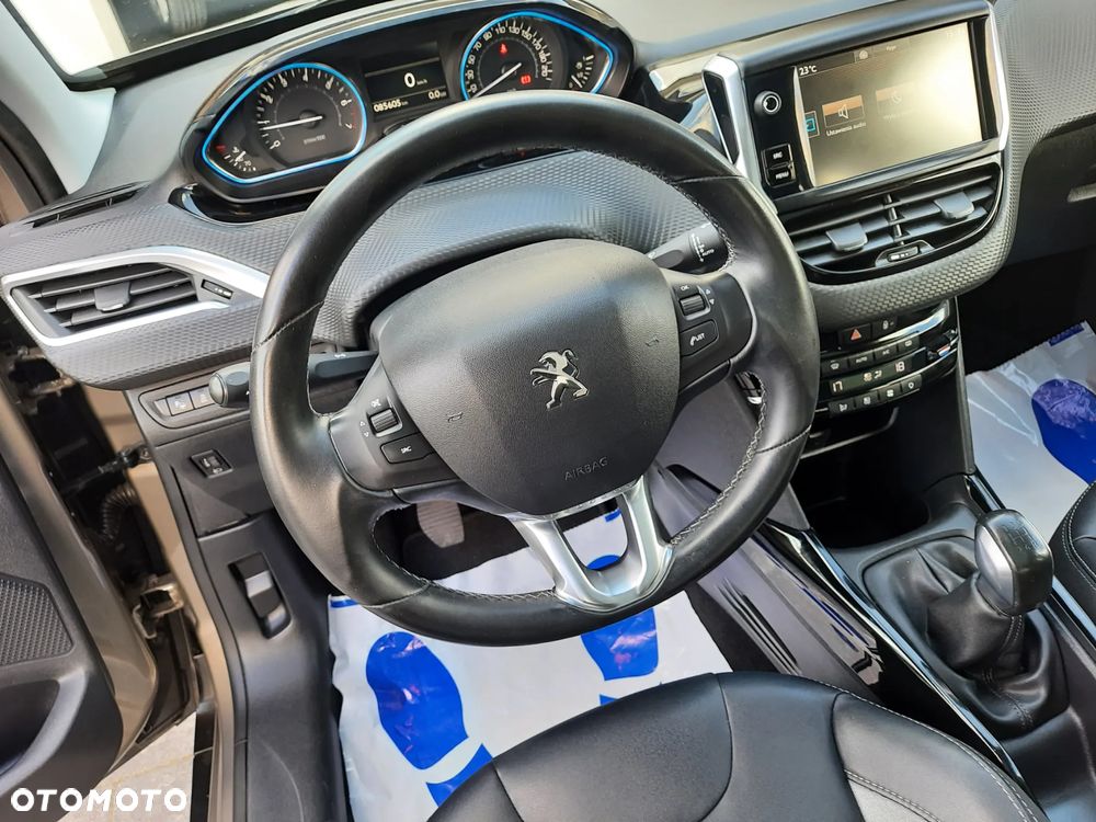Peugeot 2008 PureTech 110 Style - 16