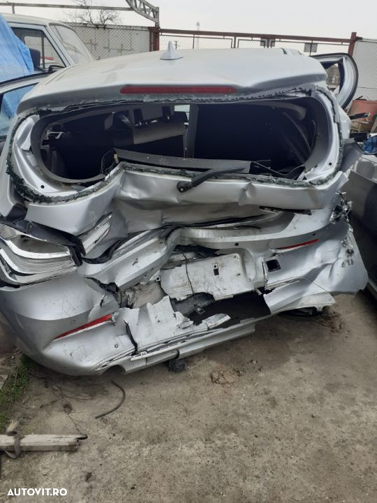 Dezmembrez BMW 118 F21 	B38 B15 A - 4