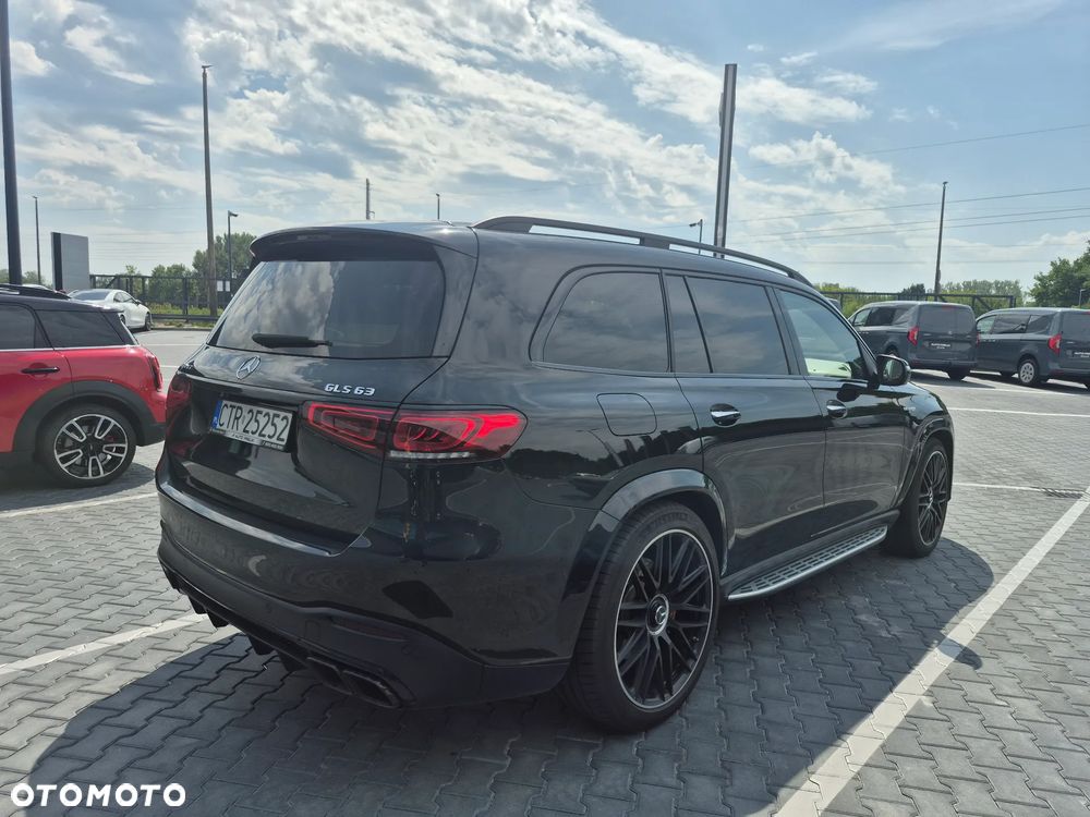 Mercedes-Benz GLS - 12