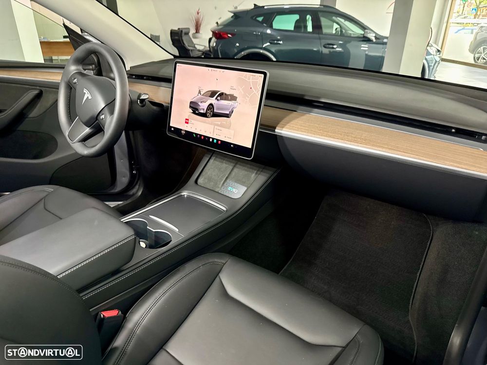 Tesla Model Y RWD - 6