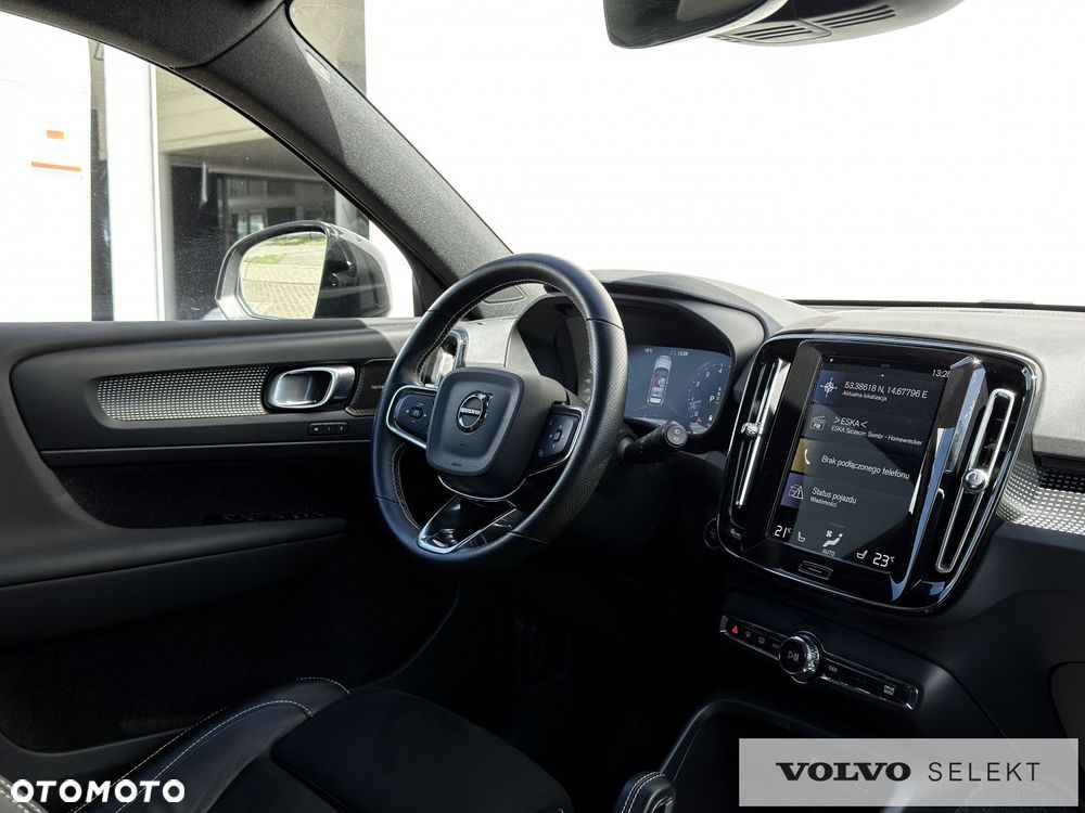 Volvo XC 40 - 18