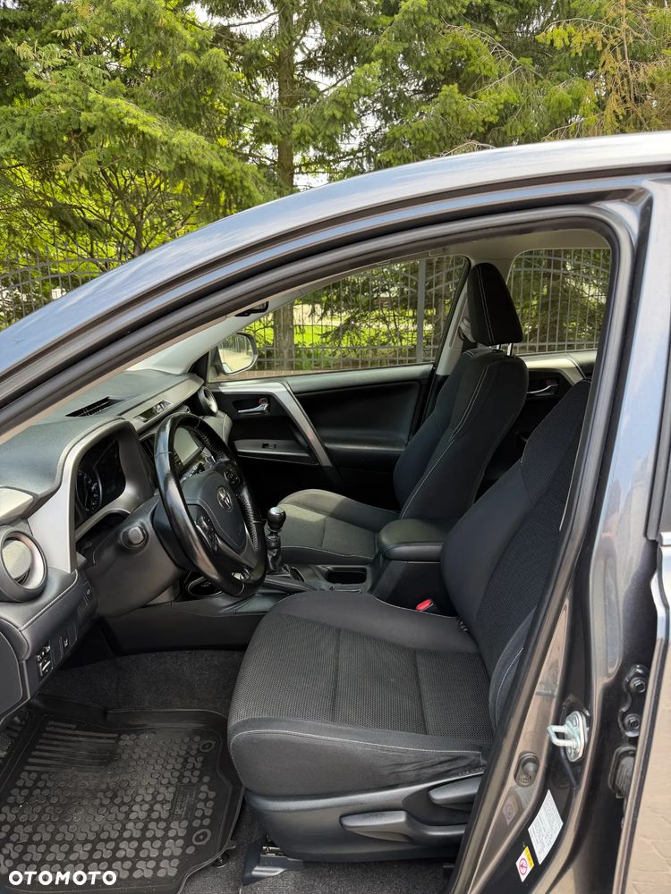 Toyota RAV4 2.0 D-4D Premium 4x2 - 9