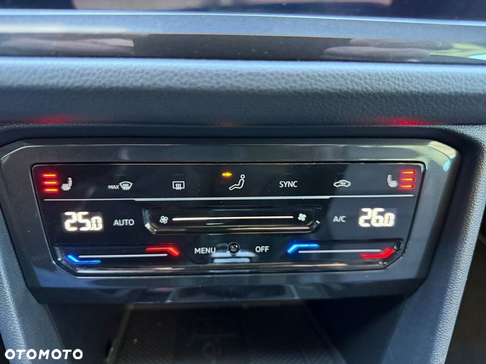 Volkswagen Tiguan - 33