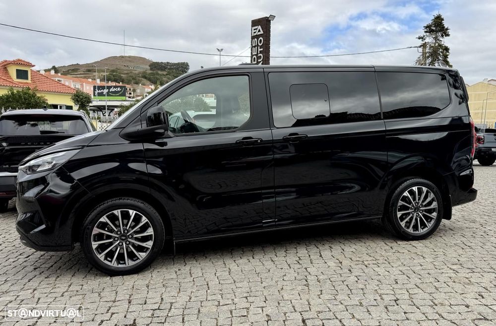Ford Tourneo Custom - 11