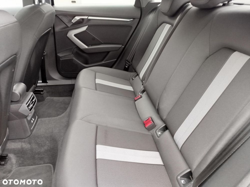Audi A3 Limousine 35 TFSI mHEV Advanced S tronic - 9