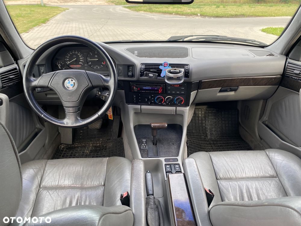 BMW Seria 5 525tds - 16