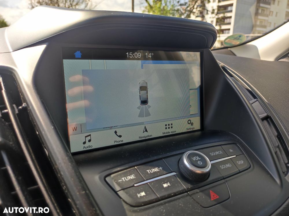 Ford Kuga 1.5 EcoBoost 2x4 Titanium - 16