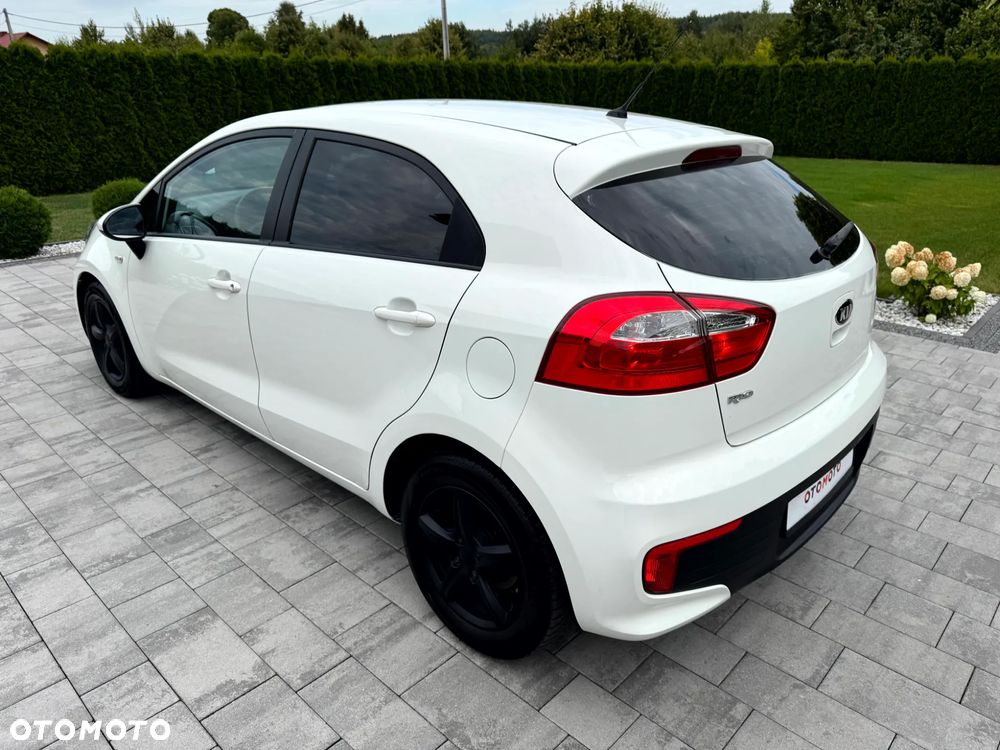 Kia Rio - 5
