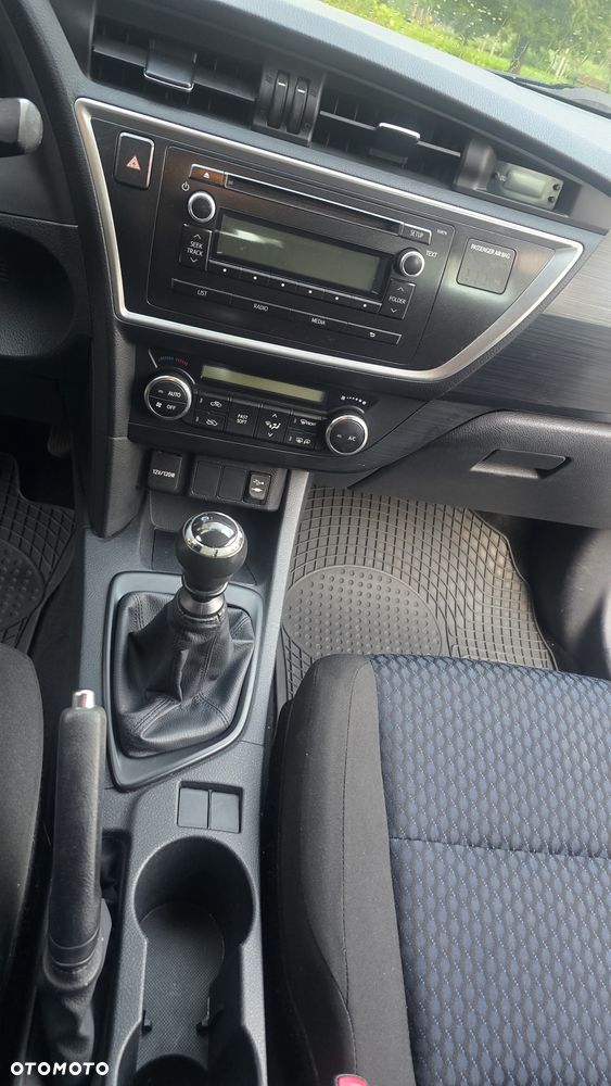 Toyota Auris 1.4 D-4D Active - 5