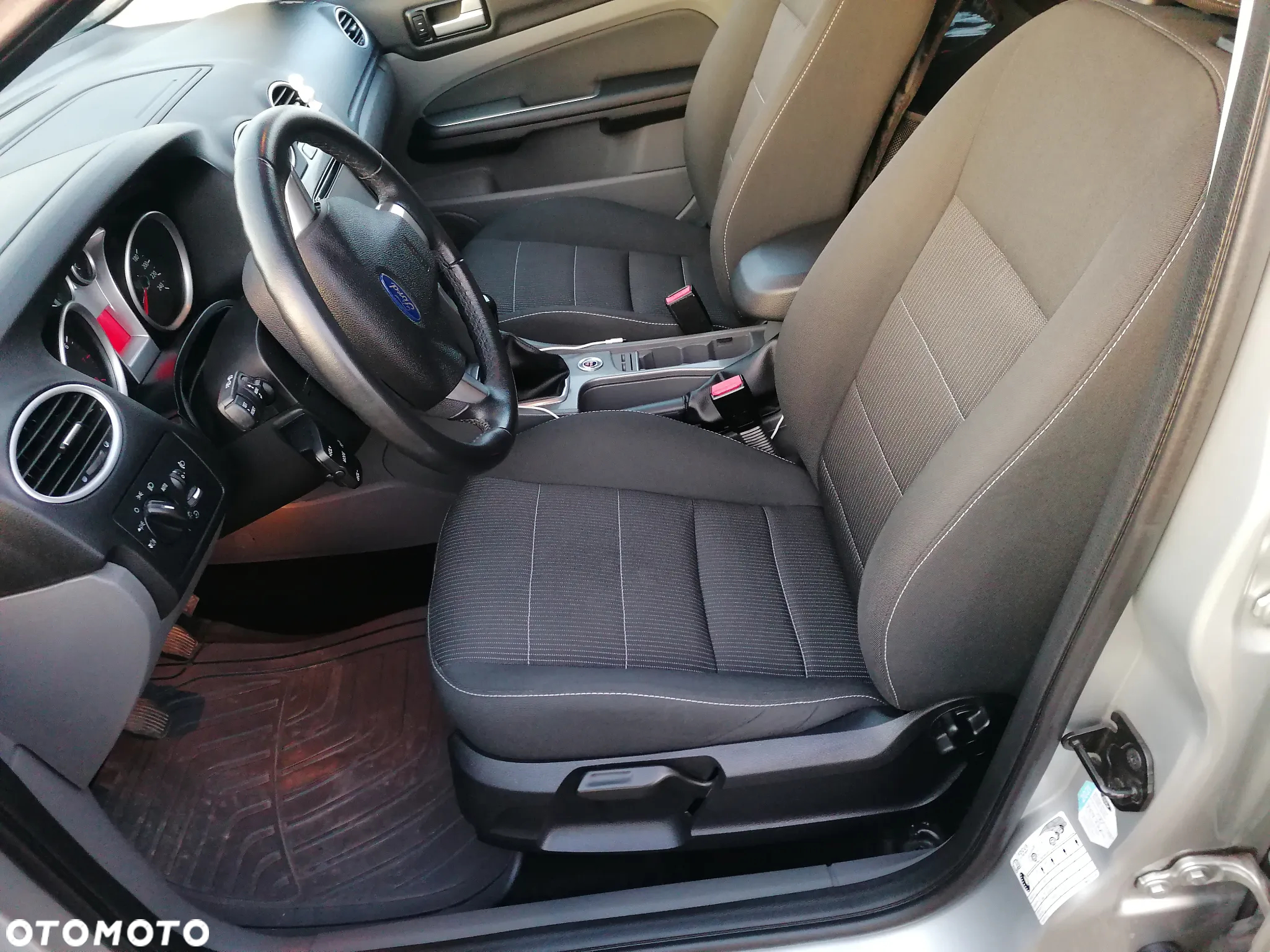 Ford Focus 1.6 Silver X EU5 - 7