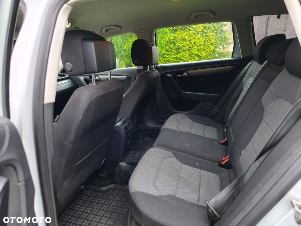 Volkswagen Passat 2.0 TDI Comfortline DSG - 6