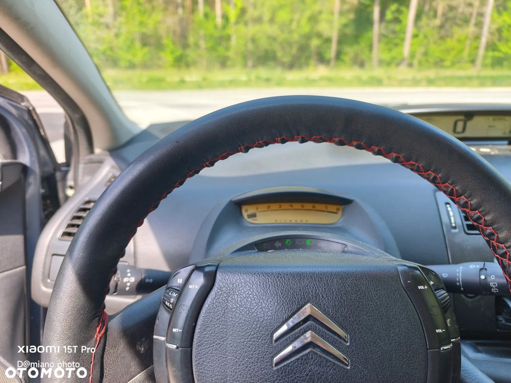Citroën C4 1.6 16V Exclusive - 13