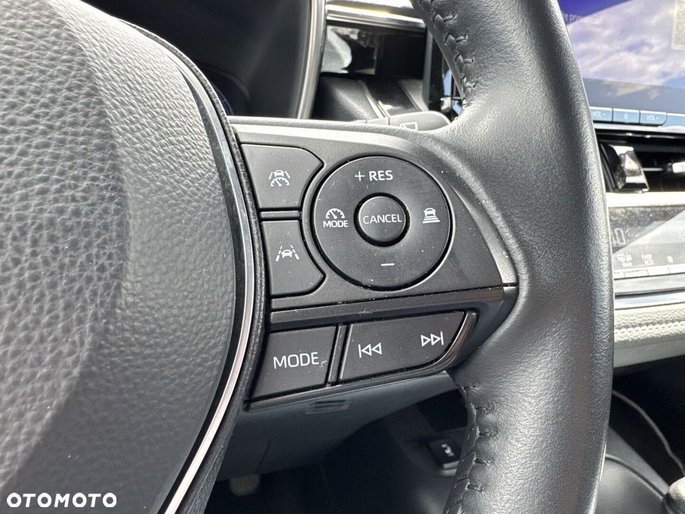 Toyota Corolla 2.0 Hybrid Comfort - 24