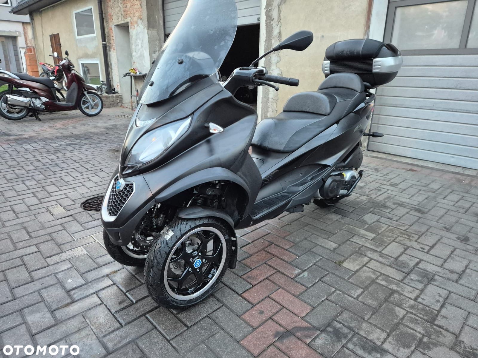Piaggio MP-3 - 1