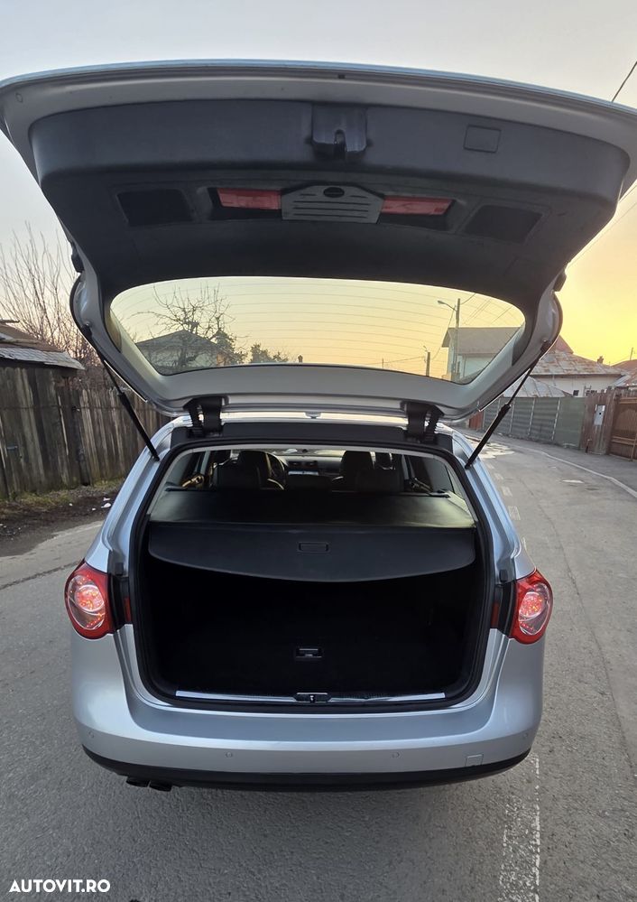 Volkswagen Passat 2.0 TDI DSG Highline - 13