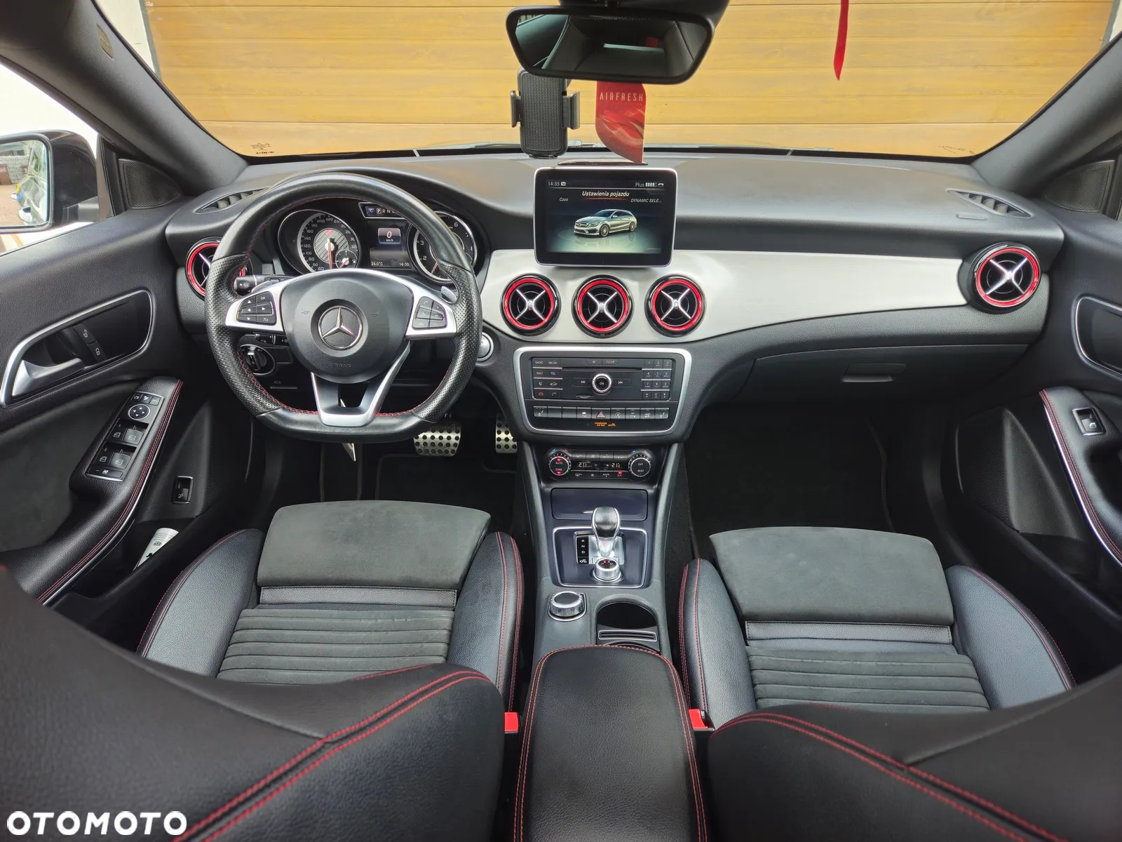 Mercedes-Benz CLA AMG 45 4-Matic - 23