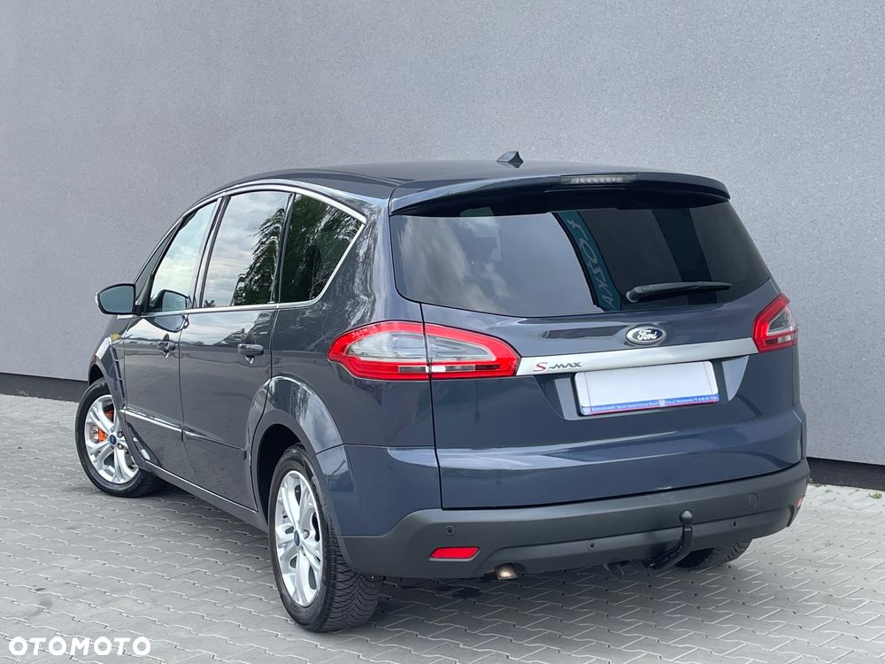Ford S-Max - 12