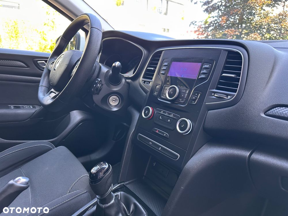 Renault Megane ENERGY TCe 100 LIFE - 11
