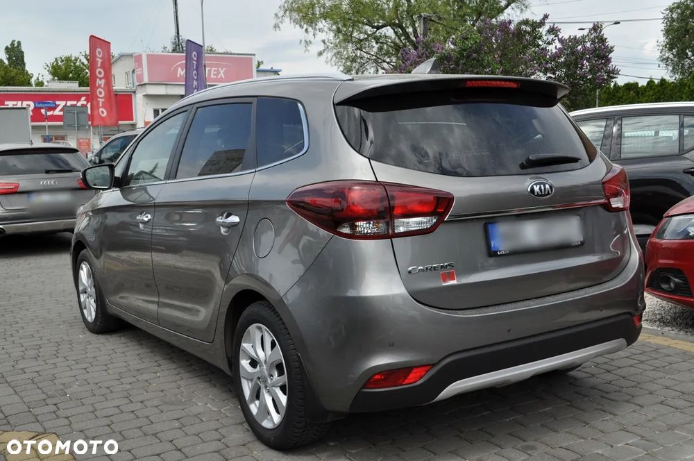Kia Carens 1.6 GDI L - 11