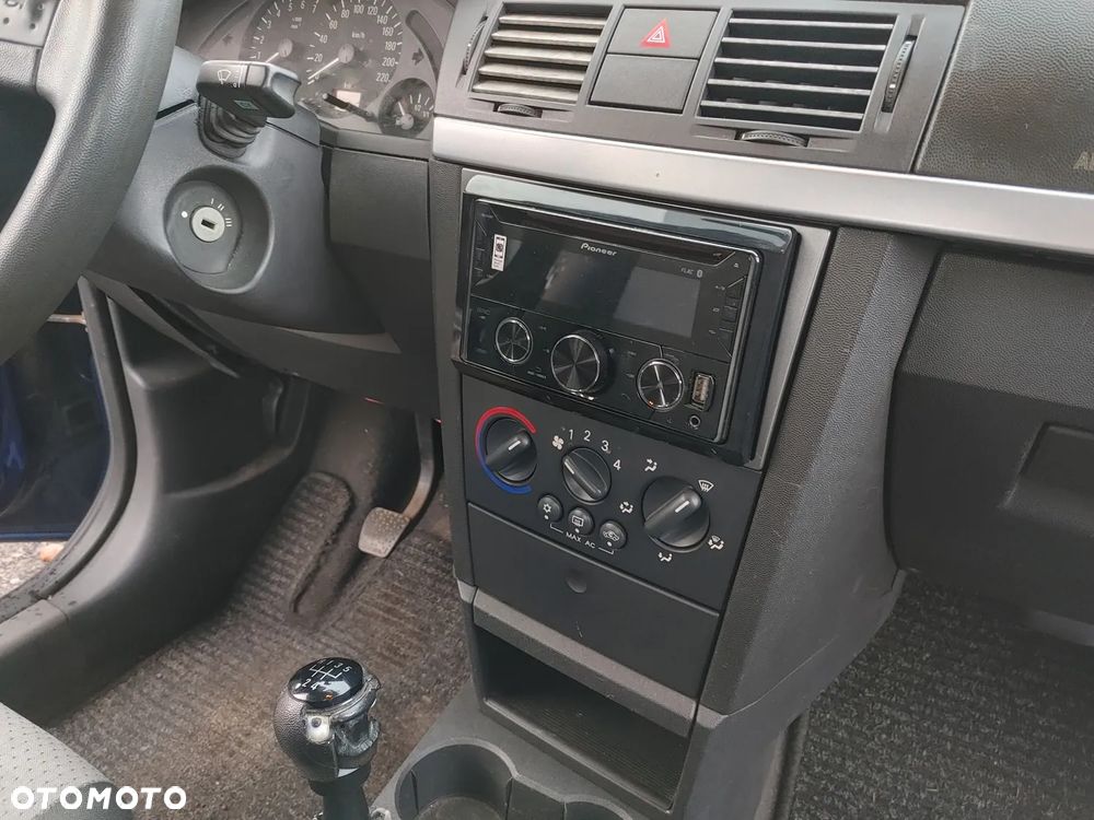 Opel Meriva 1.6 16V Cosmo - 8