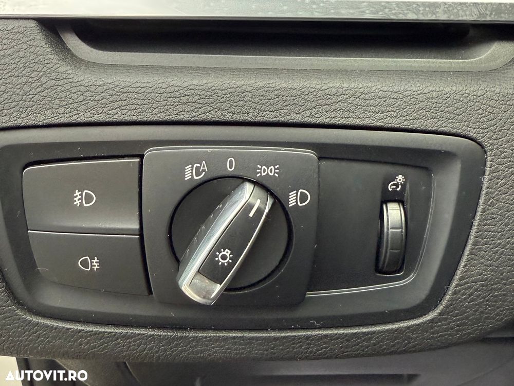 BMW X1 xDrive20i Aut. Advantage - 22