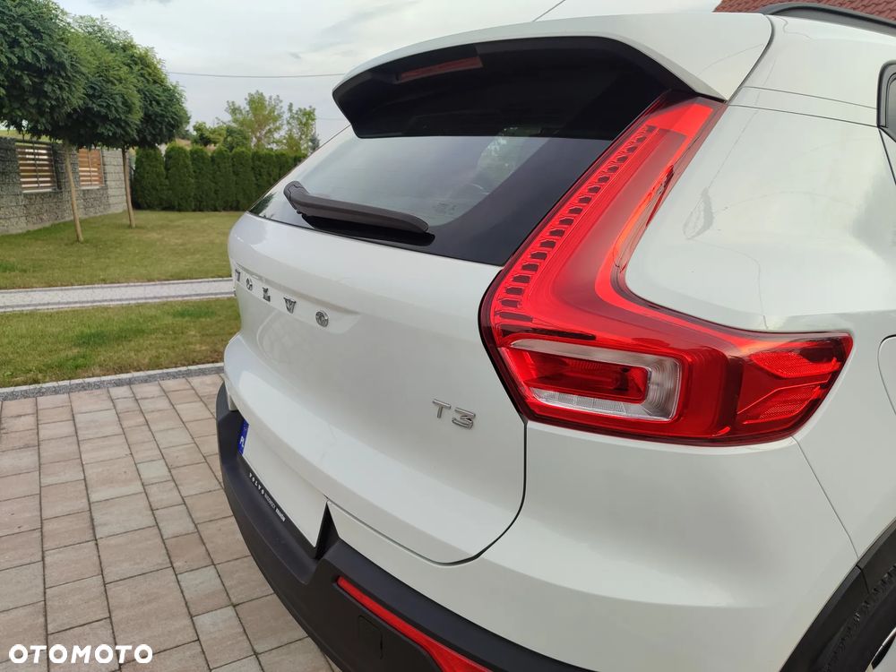 Volvo XC 40 T3 Momentum - 11