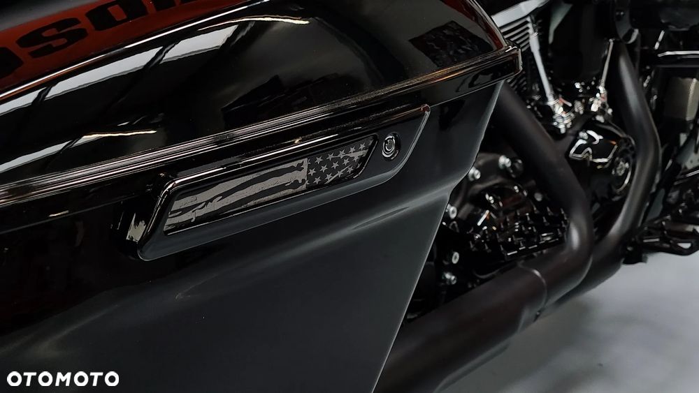 Harley-Davidson Touring Road King - 12