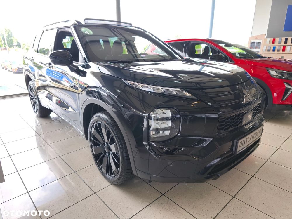 Mitsubishi Outlander Black Edition - 4
