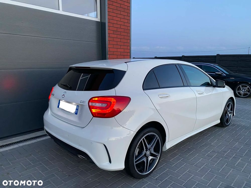 Mercedes-Benz Klasa A 200 CDI 7G-DCT AMG Line - 3