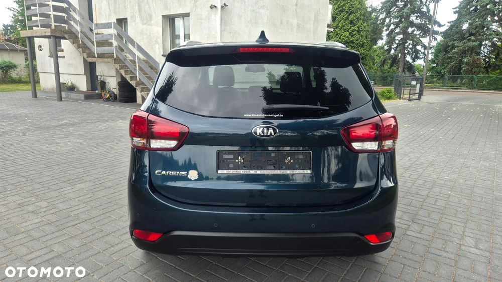 Kia Carens 1.6 GDI Dream Team Edition - 4