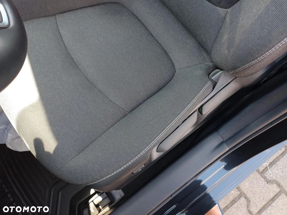 Toyota Corolla 1.8 Hybrid Comfort - 13