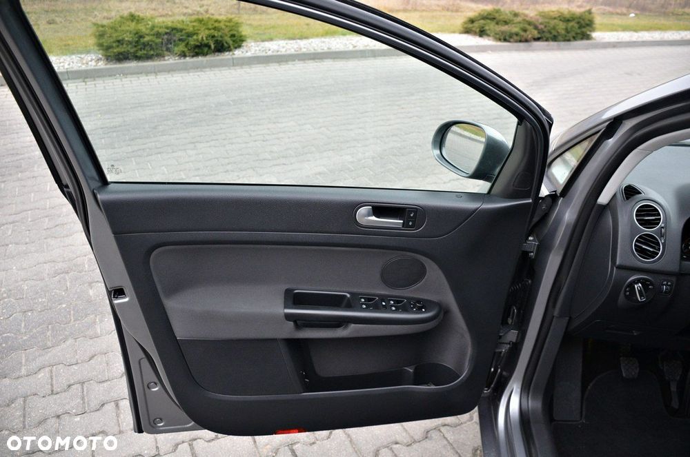 Volkswagen Golf Plus - 13