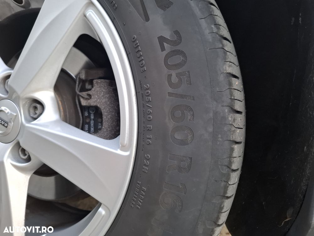 Volvo V40 T3 Aut. Momentum - 29