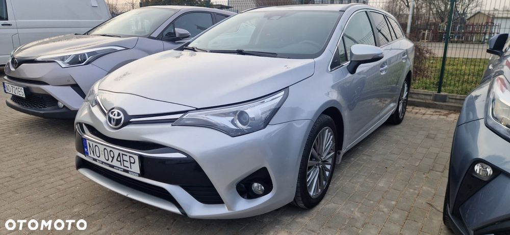 Toyota Avensis Touring Sports 1.8 Comfort - 2