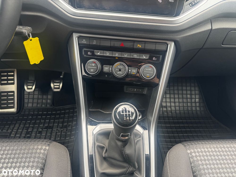 Volkswagen T-Roc 1.5 TSI OPF ACTIVE - 20