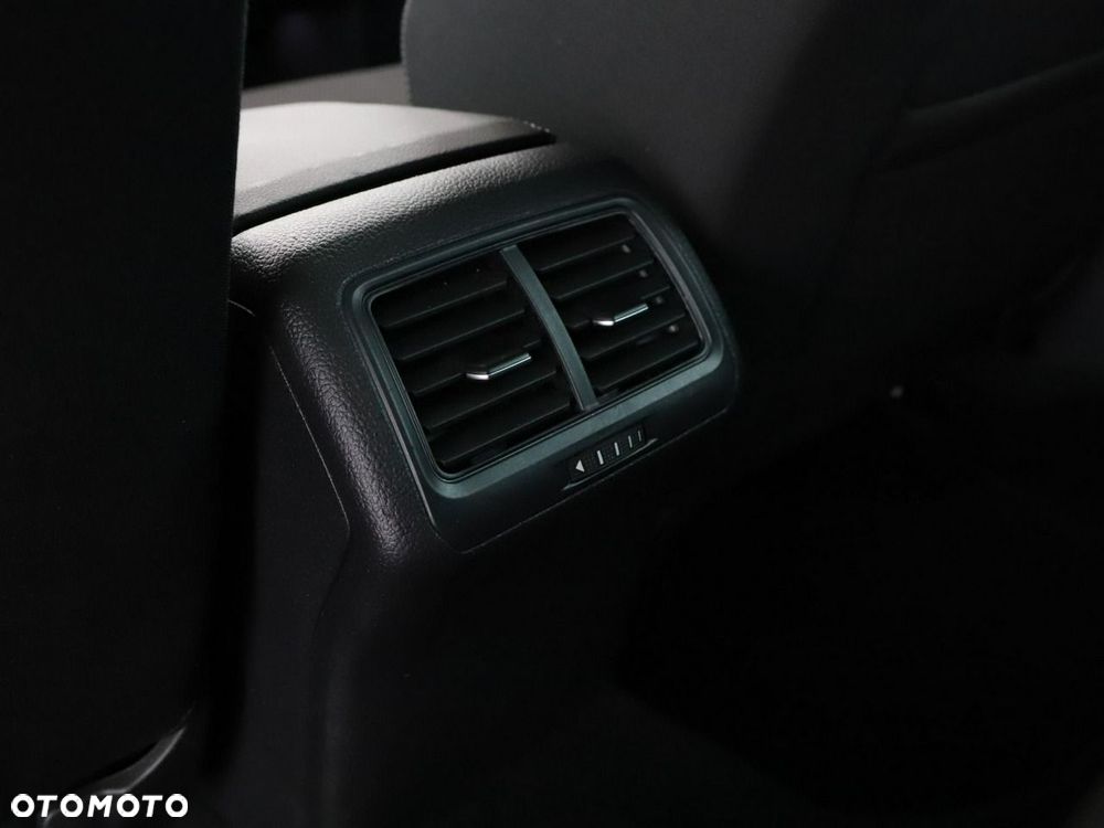 Volkswagen Golf R 4Motion (BlueMotion Technology) DSG - 40