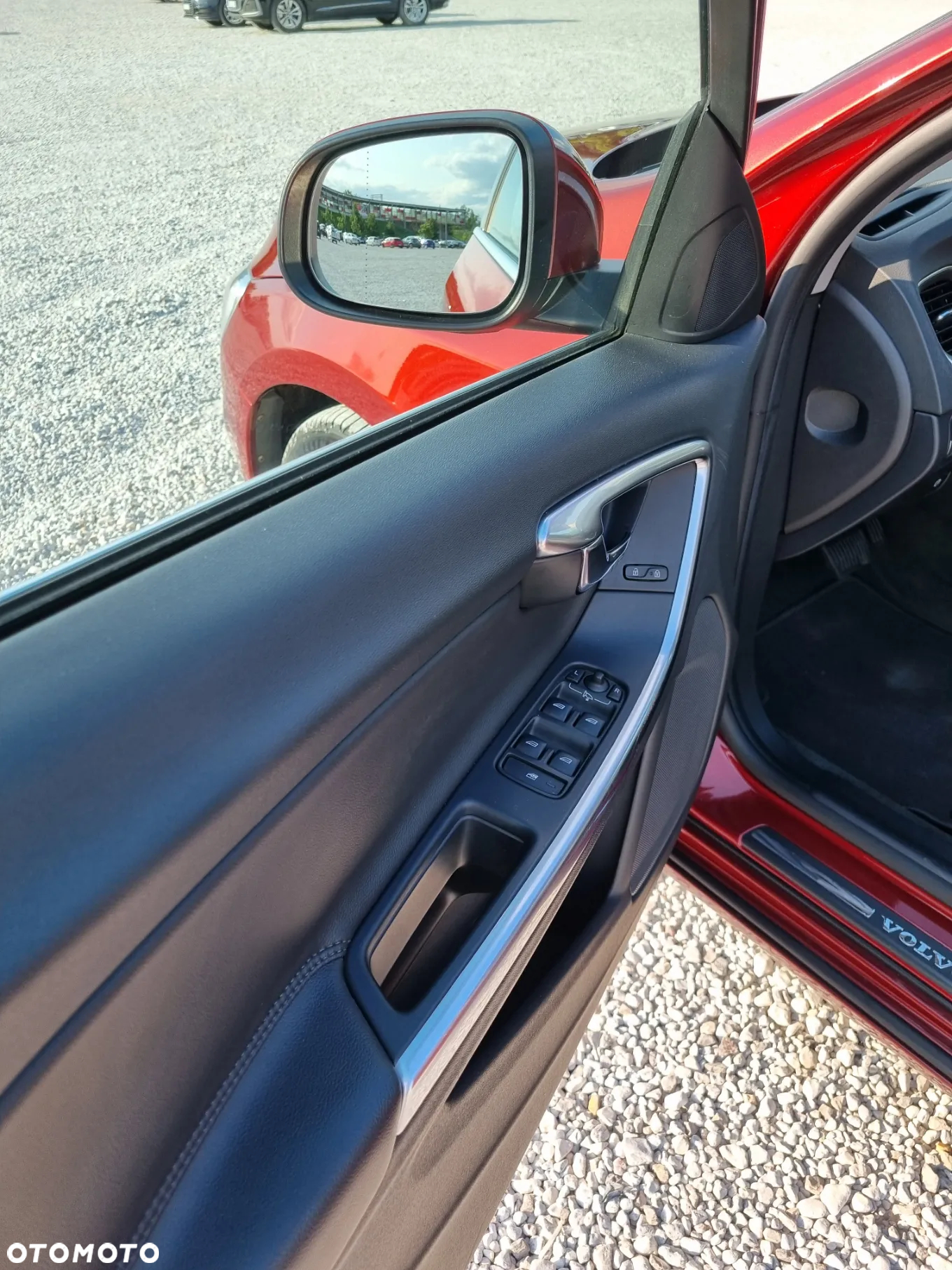 Volvo V60 D4 Drive-E Momentum - 30