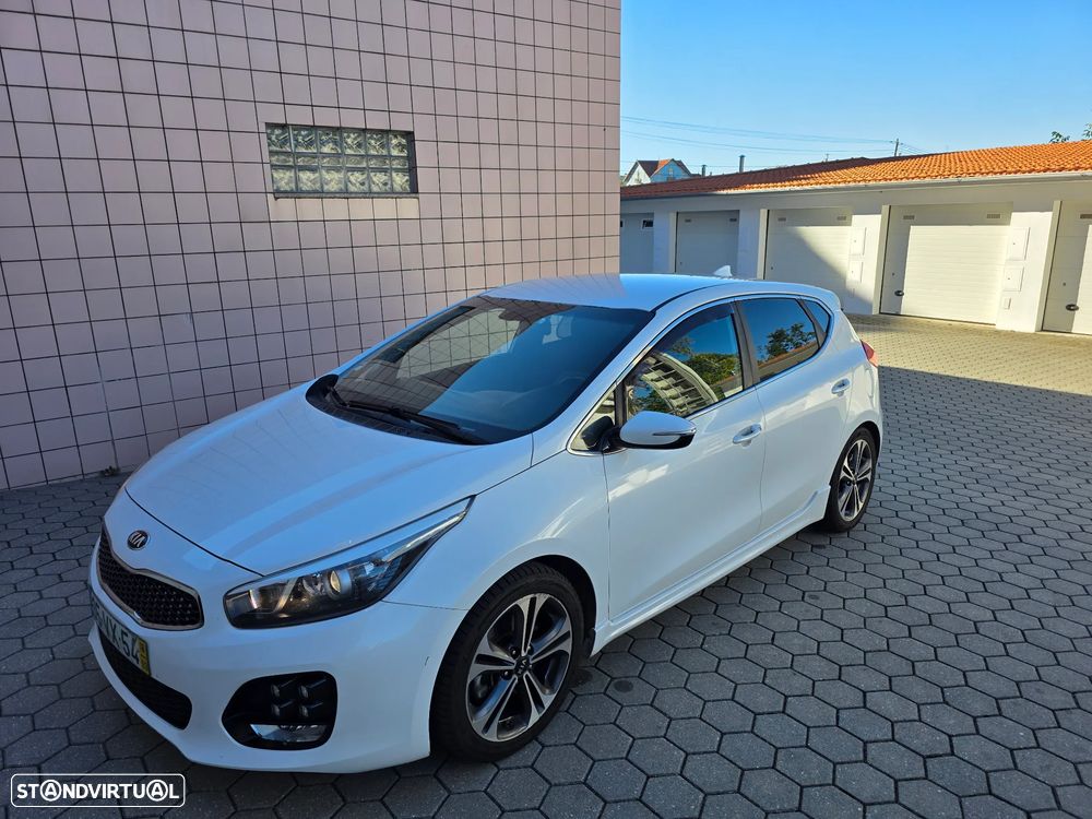 Kia Ceed 1.6 CRDi GT Line - 1