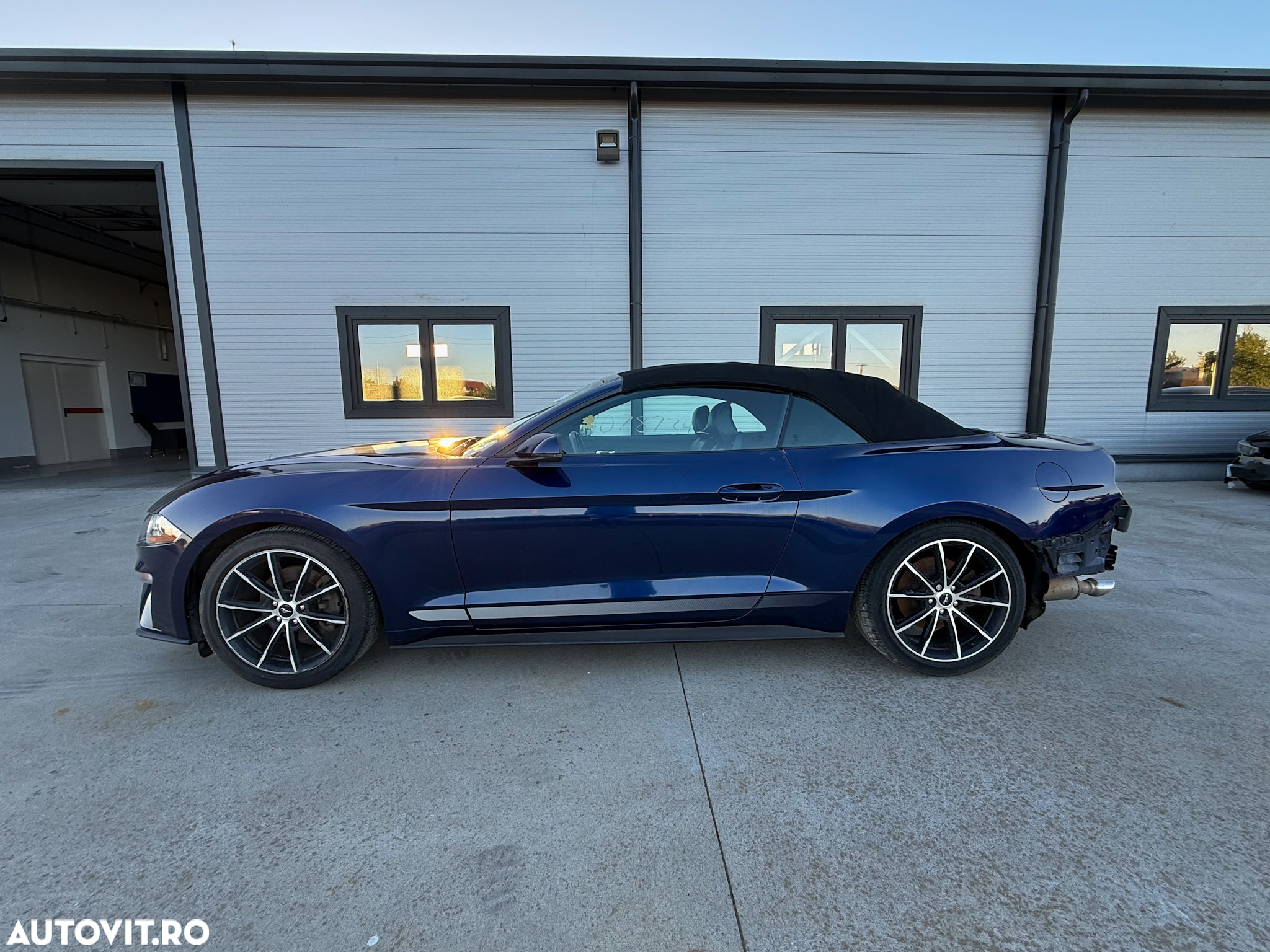 Ford Mustang Cabrio 2.3 Eco Boost - 9