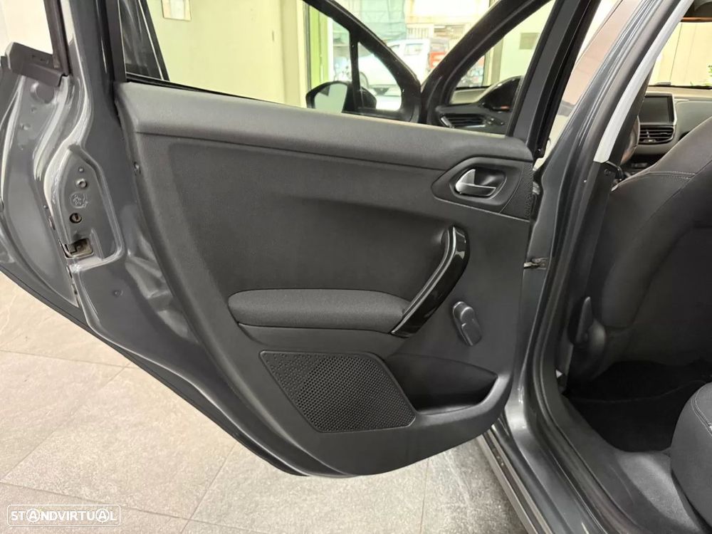 Peugeot 208 1.4 HDi Active - 9