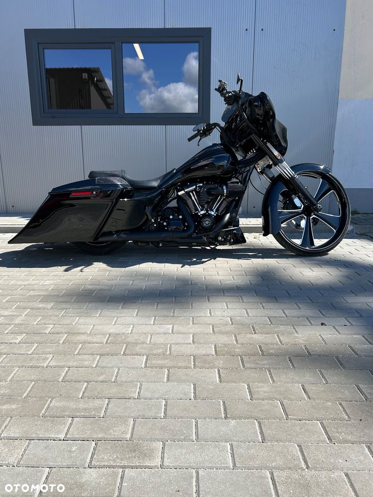 Harley-Davidson Touring Street Glide - 1